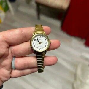 TIMEX gold analog watch vintage wristband watch 6.5 inches